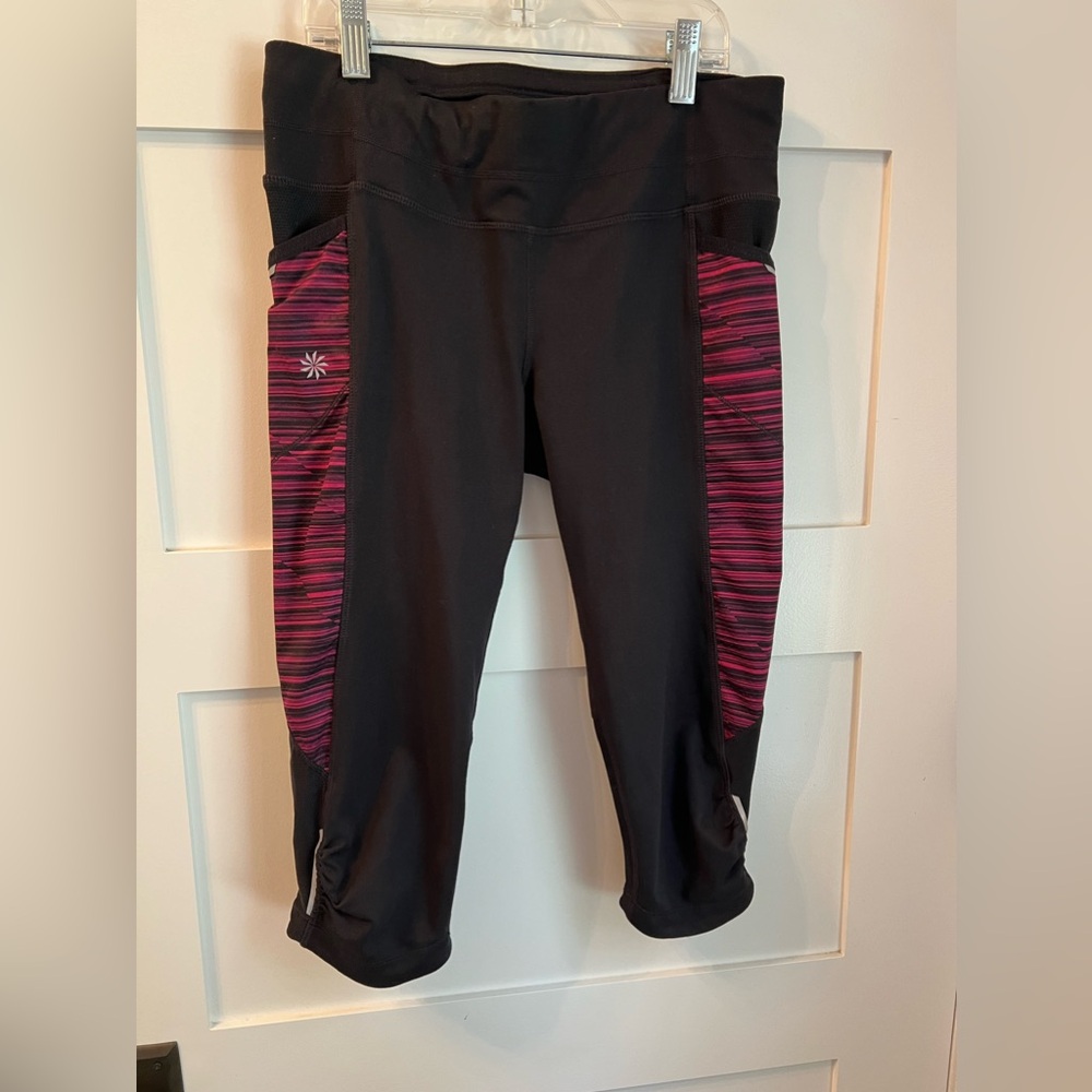 Athleta cropped leggings M